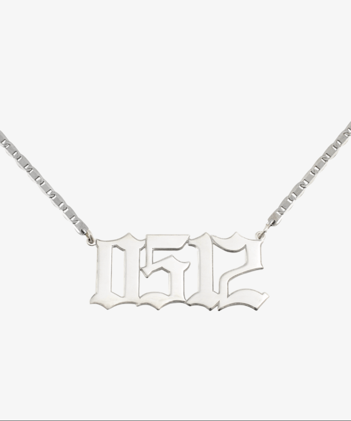 Collier Code Street – Image 1