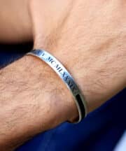 Bracelet Date Romaine Gravée & Émaillée Noir – Image 2